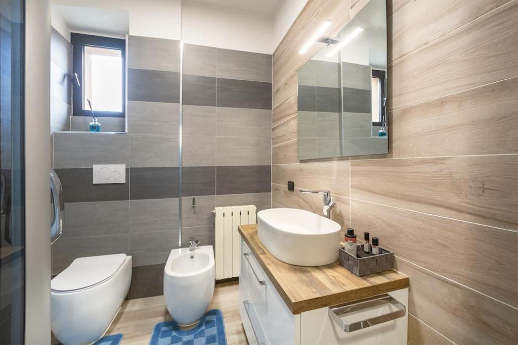 Appartamento Ampio Quadrilocale Navigli/forum + Free Parking *
